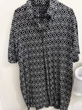 Sean John Black & White Geometric Short-Sleeve Button-Down Shirt